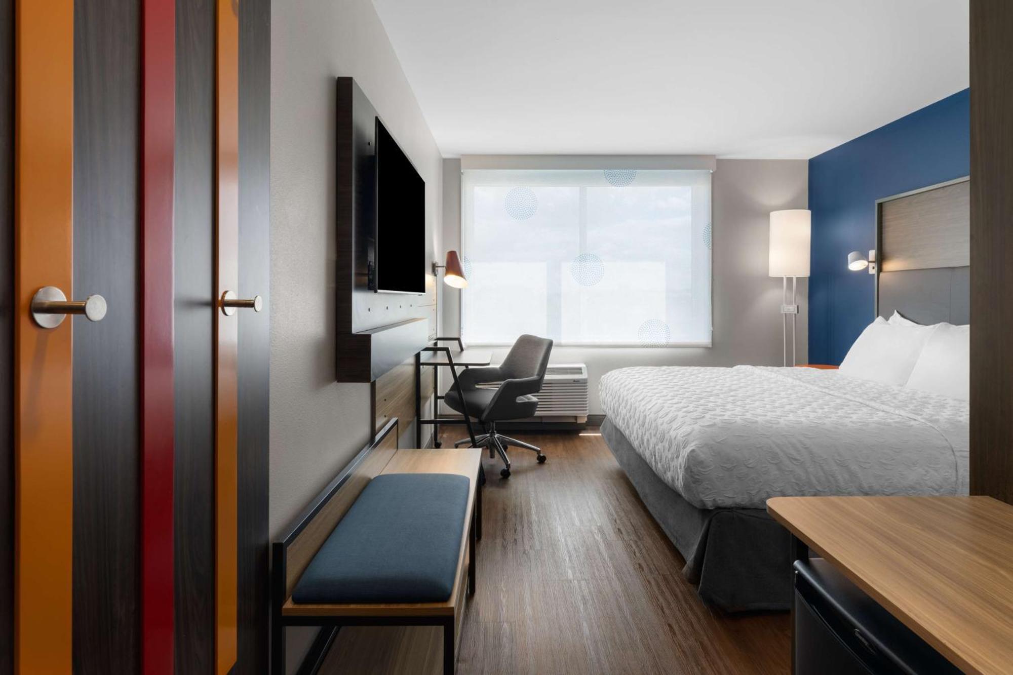 Hotel Tru By Hilton Wisconsin Dells Lake Delton