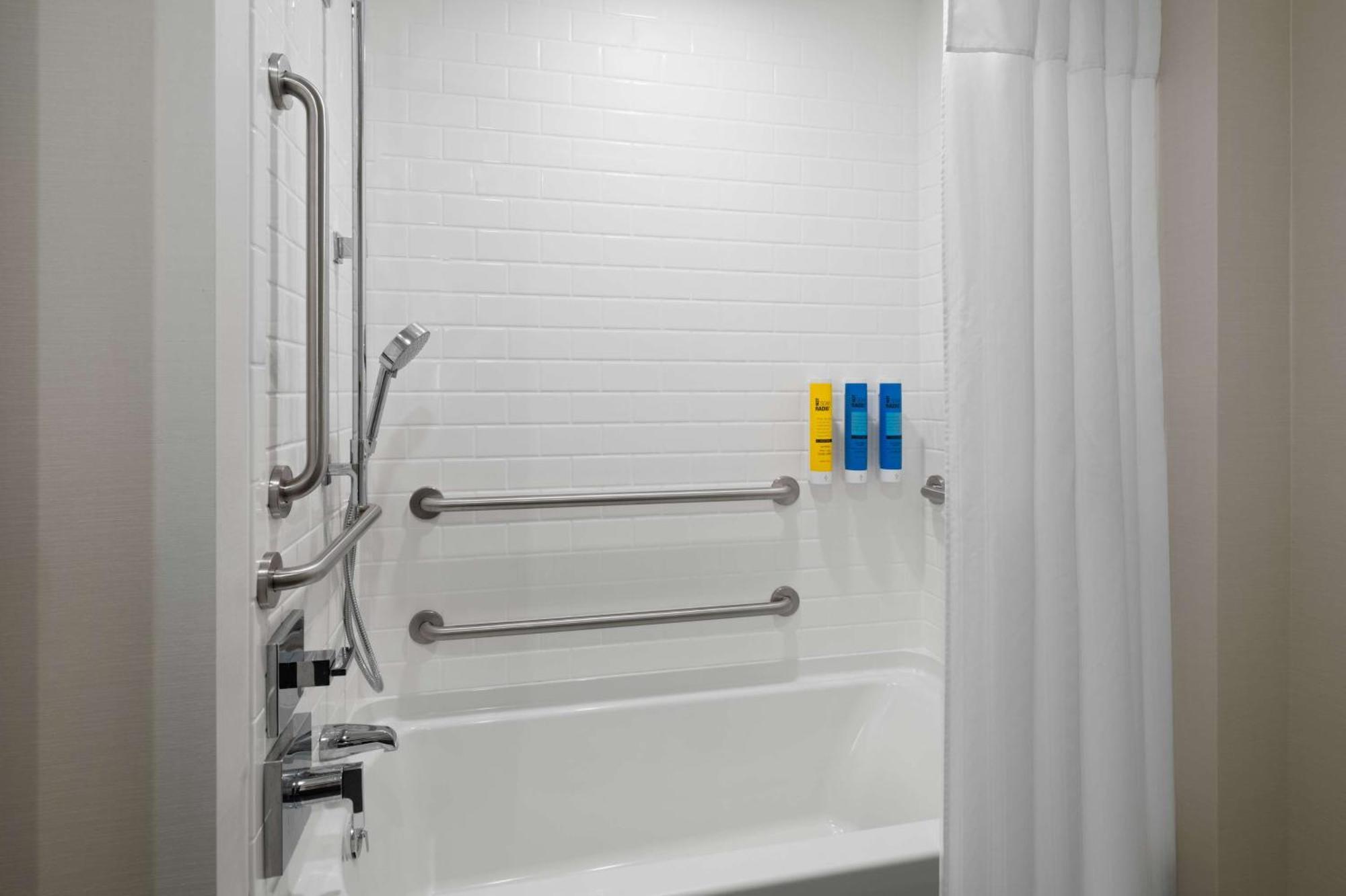 Hotel Tru By Hilton Wisconsin Dells